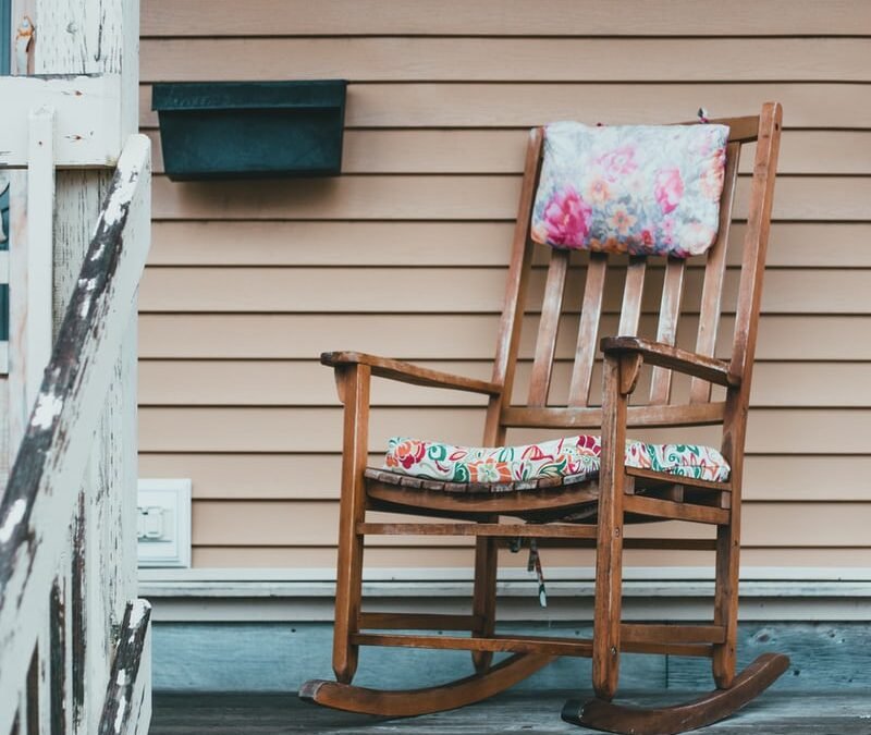 ROCKING CHAIR